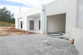 Moradia T4 Isolada em Condomínio Fechado em Leiria Moradia T4 Isolada em Condomínio Fechado em Leiria