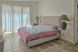 Contemporary villa with sea views & pool