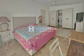 Contemporary villa with sea views & pool