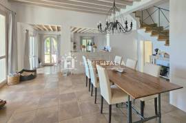 Contemporary villa with sea views & pool