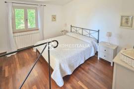 Contemporary villa with sea views & pool