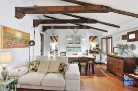 Tuscan Villa with Pool and Panoramic Views Tuscan Villa with Pool and Panoramic Views