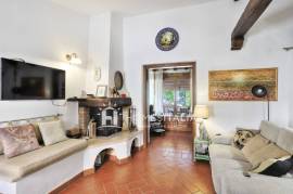 Tuscan Villa with Pool and Panoramic Views Tuscan Villa with Pool and Panoramic Views