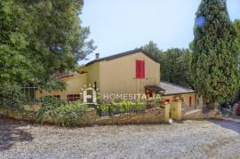 Tuscan Villa with Pool and Panoramic Views Tuscan Villa with Pool and Panoramic Views