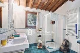 Tuscan Villa with Pool and Panoramic Views Tuscan Villa with Pool and Panoramic Views