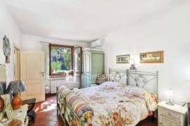 Tuscan Villa with Pool and Panoramic Views Tuscan Villa with Pool and Panoramic Views