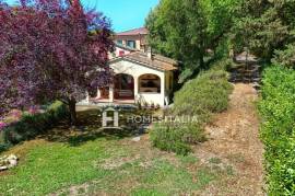Tuscan Villa with Pool and Panoramic Views Tuscan Villa with Pool and Panoramic Views