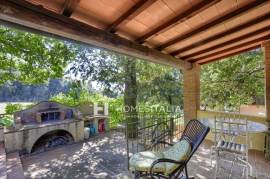 Tuscan Villa with Pool and Panoramic Views Tuscan Villa with Pool and Panoramic Views