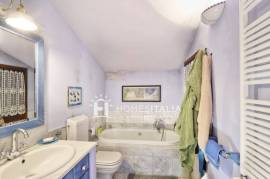 Tuscan Villa with Pool and Panoramic Views Tuscan Villa with Pool and Panoramic Views