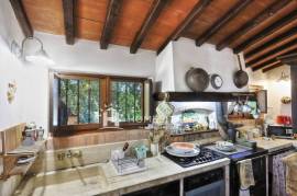 Tuscan Villa with Pool and Panoramic Views Tuscan Villa with Pool and Panoramic Views