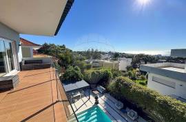 6-Bedroom Sea-View Villa – Estoril
Located in Estoril, one of the most exclusive and prestigious residential areas along the Cascais coastline, this unique villa combines elegance, comfort, and breathtaking sea views from every floor