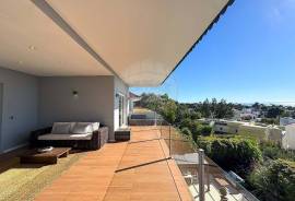 6-Bedroom Sea-View Villa – Estoril
Located in Estoril, one of the most exclusive and prestigious residential areas along the Cascais coastline, this unique villa combines elegance, comfort, and breathtaking sea views from every floor