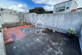 House with 4 Bedrooms - Matriz -Ribeira Grande