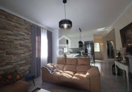 House with 4+1 Bedrooms - São Vicente Ferreira - Ponta Delgada