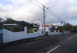House with 4+1 Bedrooms - São Vicente Ferreira - Ponta Delgada