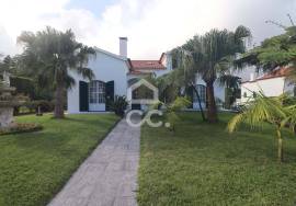 House with 4+1 Bedrooms - São Vicente Ferreira - Ponta Delgada