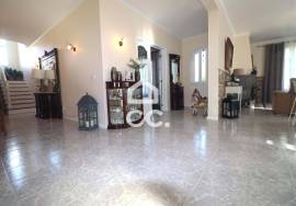 House with 4+1 Bedrooms - São Vicente Ferreira - Ponta Delgada