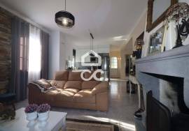 House with 4+1 Bedrooms - São Vicente Ferreira - Ponta Delgada