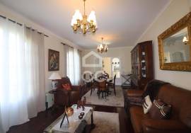 House with 4+1 Bedrooms - São Vicente Ferreira - Ponta Delgada