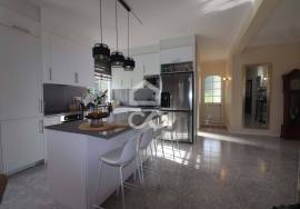 House with 4+1 Bedrooms - São Vicente Ferreira - Ponta Delgada