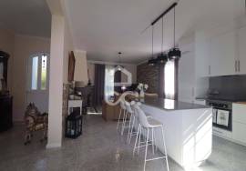 House with 4+1 Bedrooms - São Vicente Ferreira - Ponta Delgada