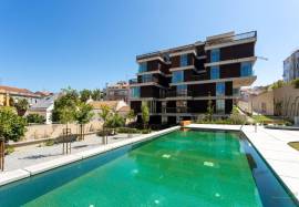 Graça new luxurious condo- pool, spa, playground, T1 with a 10 sq.m terrace and a 23 sq.m garden. Graça new luxurious condo- pool, spa, playground, T1 with a 10 sq.m terrace and a 23 sq.m garden.