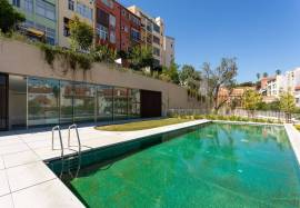 Graça new luxurious condo- pool, spa, playground, T1 with a 10 sq.m terrace and a 23 sq.m garden. Graça new luxurious condo- pool, spa, playground, T1 with a 10 sq.m terrace and a 23 sq.m garden.