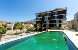 Graça new luxurious condo- pool, spa, playground, T1 with a 10 sq.m terrace and a 23 sq.m garden. Graça new luxurious condo- pool, spa, playground, T1 with a 10 sq.m terrace and a 23 sq.m garden.