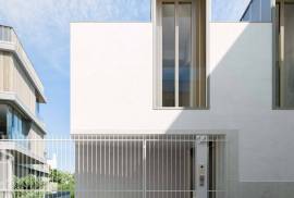 Graça new luxurious condo- pool, spa, playground, T1 with a 10 sq.m terrace and a 23 sq.m garden. Graça new luxurious condo- pool, spa, playground, T1 with a 10 sq.m terrace and a 23 sq.m garden.