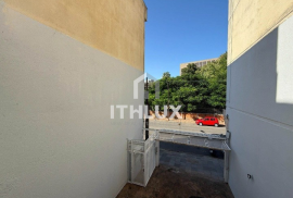 Great renovated house, 231M², sale / rent, 5 bedrooms, 2 bathrooms, 3 parking spaces, historic center, POA/RS