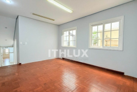 Great renovated house, 231M², sale / rent, 5 bedrooms, 2 bathrooms, 3 parking spaces, historic center, POA/RS