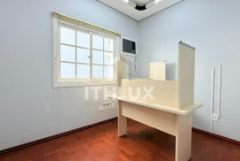 Great renovated house, 231M², sale / rent, 5 bedrooms, 2 bathrooms, 3 parking spaces, historic center, POA/RS