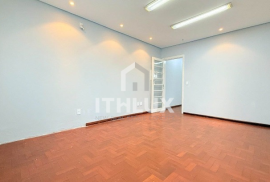 Great renovated house, 231M², sale / rent, 5 bedrooms, 2 bathrooms, 3 parking spaces, historic center, POA/RS