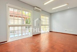 Great renovated house, 231M², sale / rent, 5 bedrooms, 2 bathrooms, 3 parking spaces, historic center, POA/RS