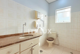 Great renovated house, 231M², sale / rent, 5 bedrooms, 2 bathrooms, 3 parking spaces, historic center, POA/RS