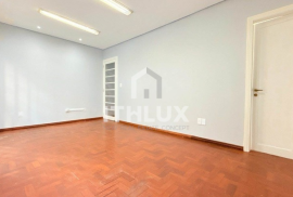 Great renovated house, 231M², sale / rent, 5 bedrooms, 2 bathrooms, 3 parking spaces, historic center, POA/RS