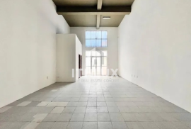 Great Spacious Store, 124m², For Sale, Rent, 1 Large Living Room, 2 Social Bathrooms, 1 Parking Space, Passo d ́Areia, POA/RS