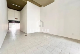 Great Spacious Store, 124m², For Sale, Rent, 1 Large Living Room, 2 Social Bathrooms, 1 Parking Space, Passo d ́Areia, POA/RS