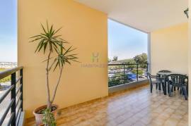 2 bedroom apartment with SEA VIEW, at the gates of the Historic Center of Lagos - for WINTER Rental