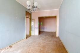 Building in the historic center of Lagos consisting of 2 3 bedroom apartments and 1 restaurant