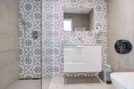 2 Bedroom Apartment for Annual Rental, in Praia da Luz