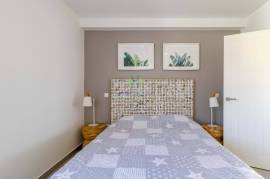 2 Bedroom Apartment for Annual Rental, in Praia da Luz