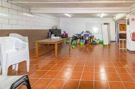 Commercial space of 323 sq.m, in Lagos