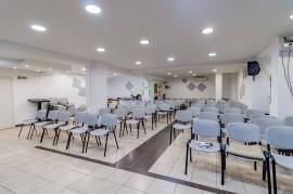 Commercial space of 323 sq.m, in Lagos