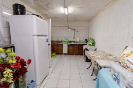 Commercial space of 323 sq.m, in Lagos