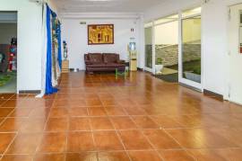 Commercial space of 323 sq.m, in Lagos