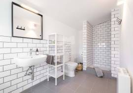 Large detached 5 bedroom villa with pool and walking distance from Moncarapacho town.