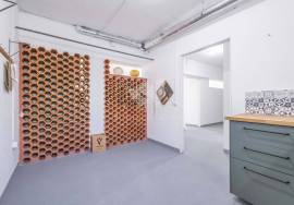 Large detached 5 bedroom villa with pool and walking distance from Moncarapacho town.