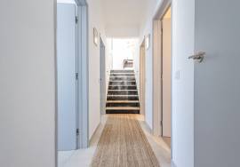 Large detached 5 bedroom villa with pool and walking distance from Moncarapacho town.