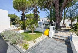 1+1 bedroom villa with garden, Vilamoura